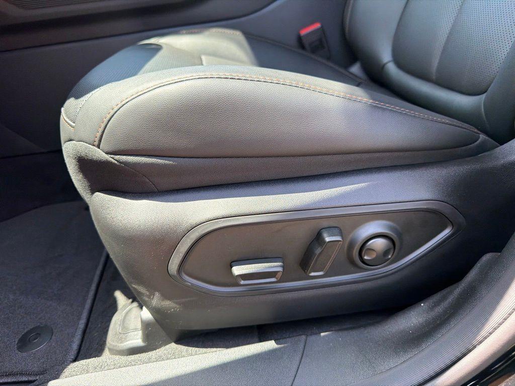 new 2026 Jeep Cherokee car, priced at $41,310