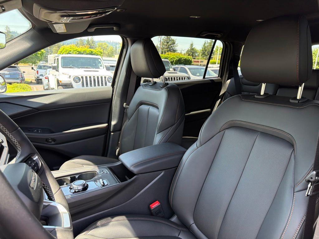 new 2026 Jeep Cherokee car, priced at $41,310