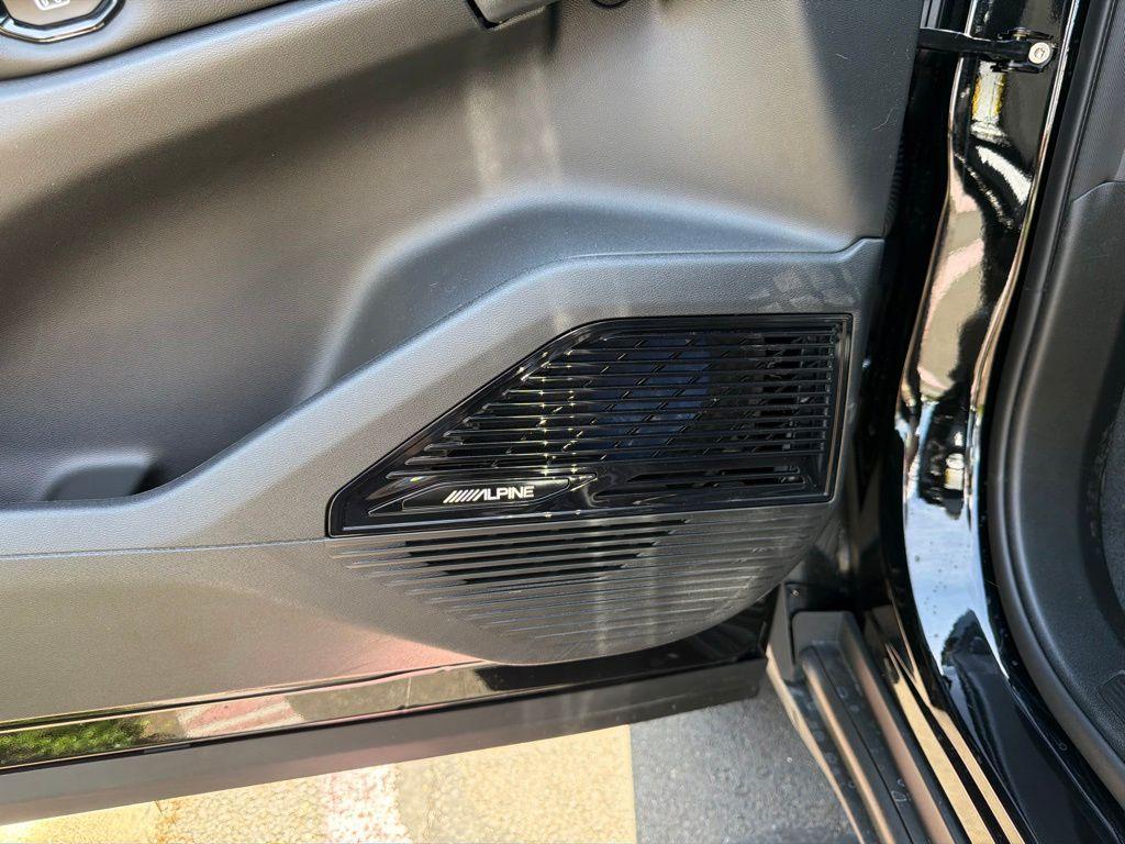new 2026 Jeep Cherokee car, priced at $41,310