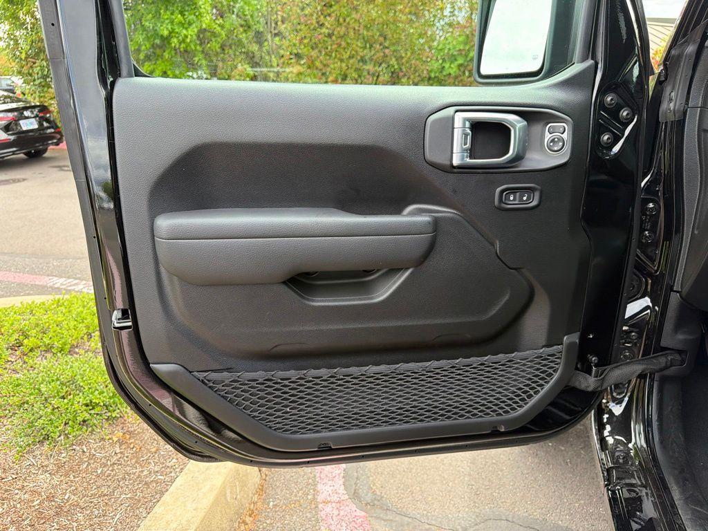 new 2026 Jeep Wrangler car, priced at $45,320