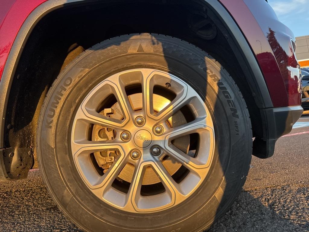 used 2021 Jeep Grand Cherokee car, priced at $22,990