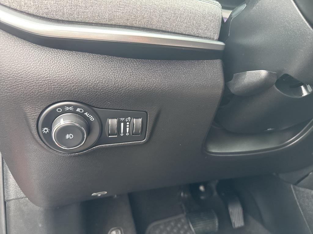 used 2022 Jeep Compass car, priced at $18,240