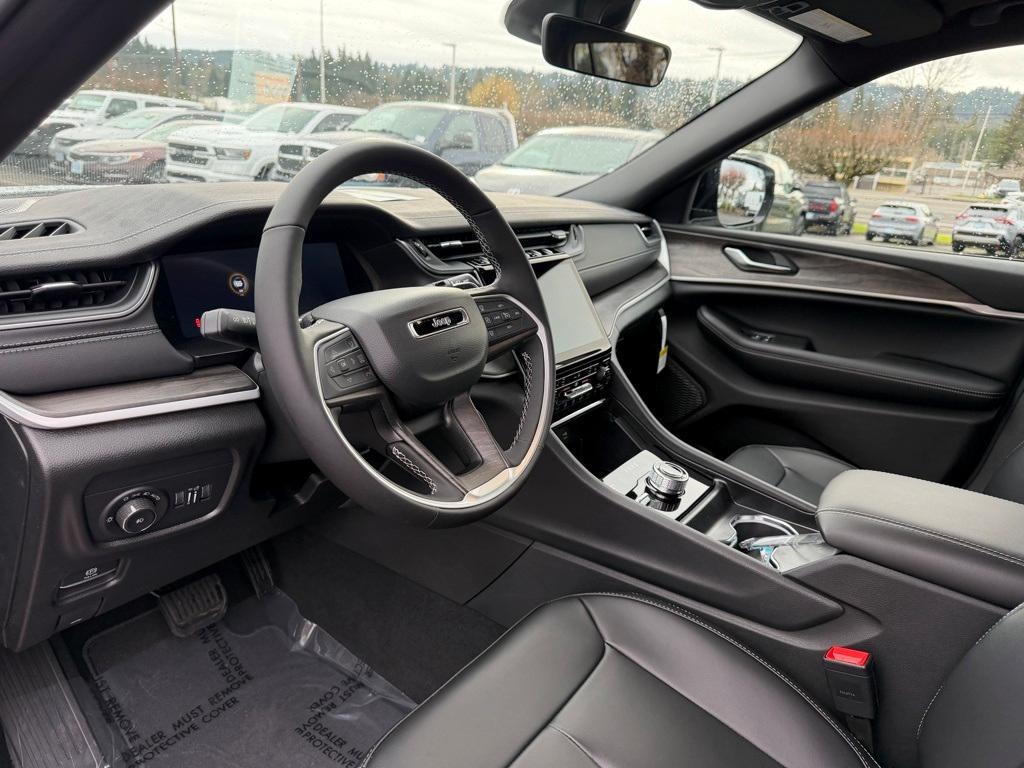 new 2025 Jeep Grand Cherokee car, priced at $46,492