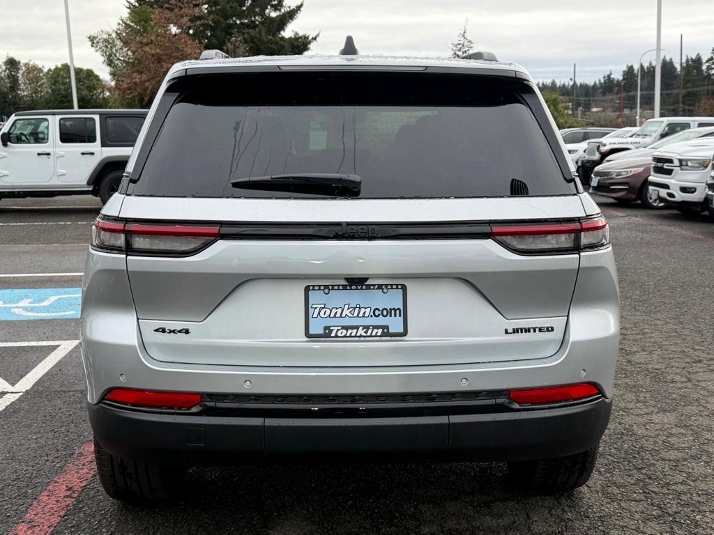 new 2025 Jeep Grand Cherokee car, priced at $46,492