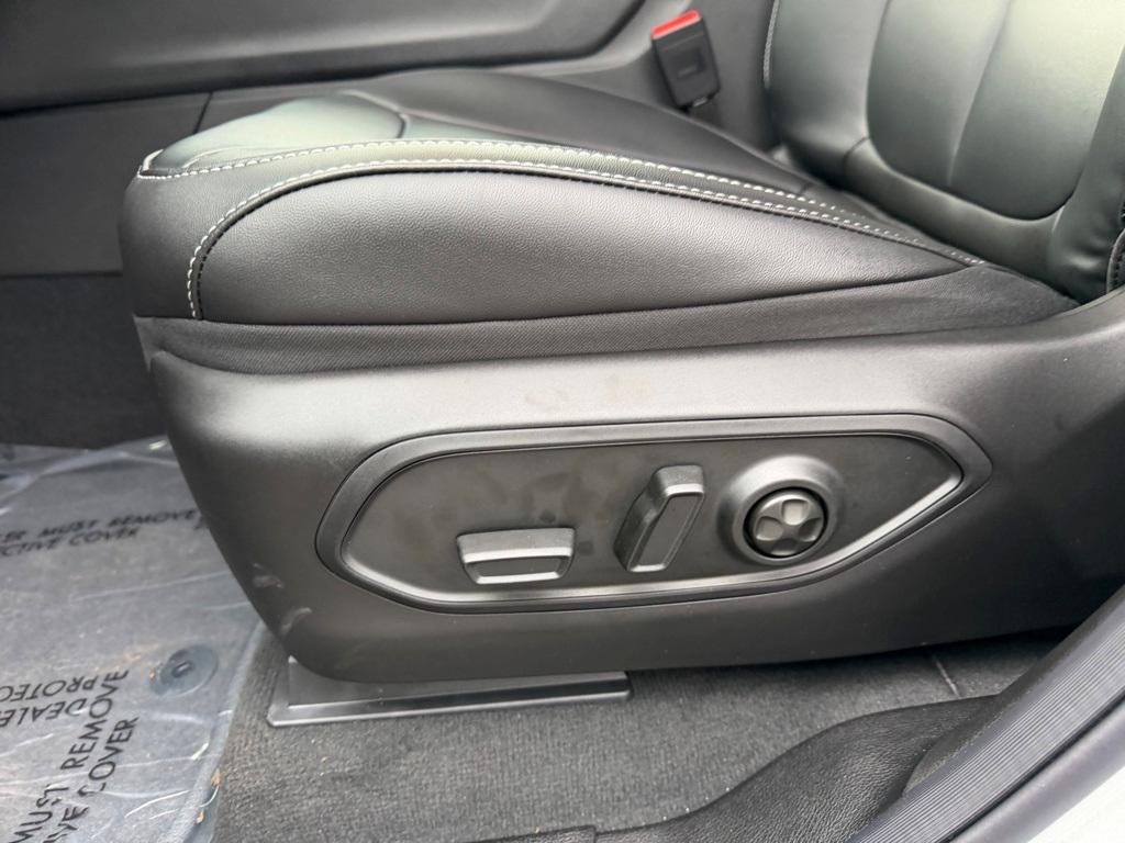 new 2025 Jeep Grand Cherokee car, priced at $46,492