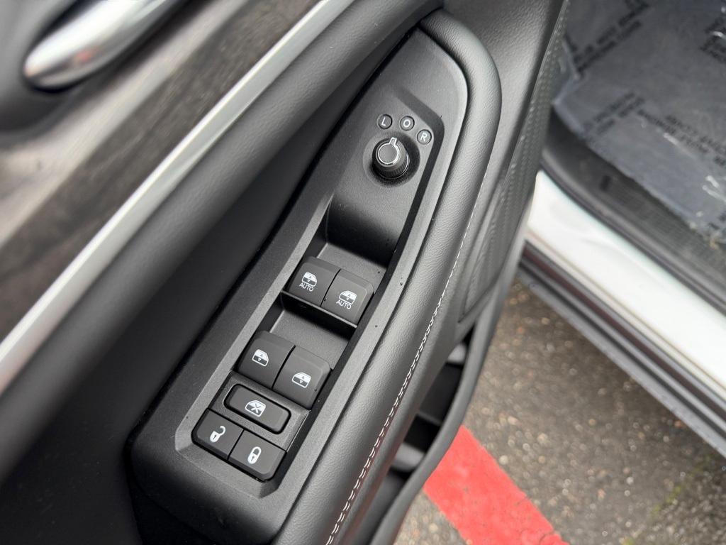 new 2025 Jeep Grand Cherokee car, priced at $46,492