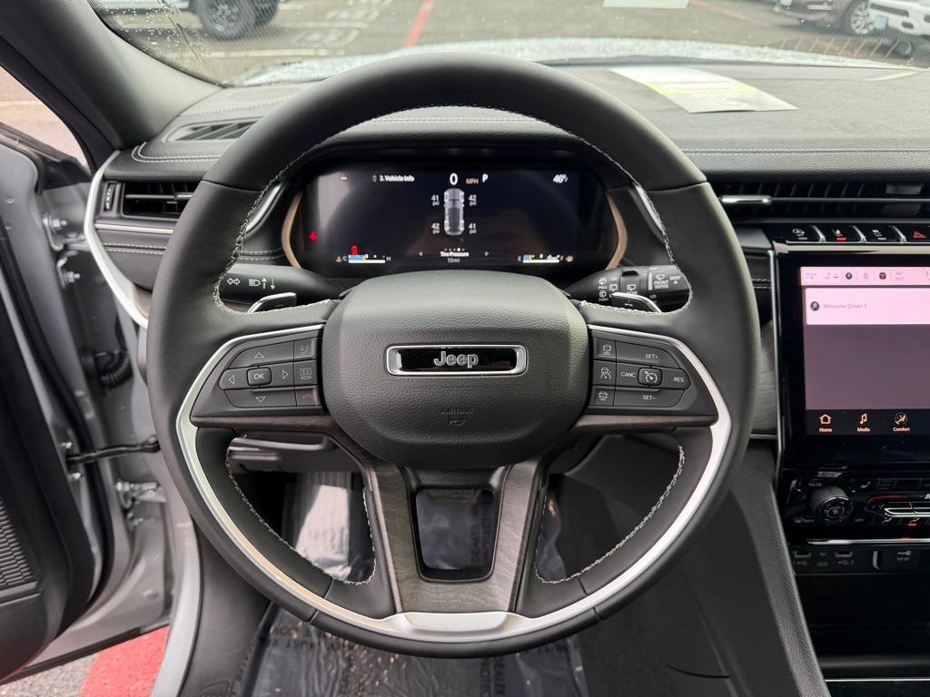 new 2025 Jeep Grand Cherokee car, priced at $46,492