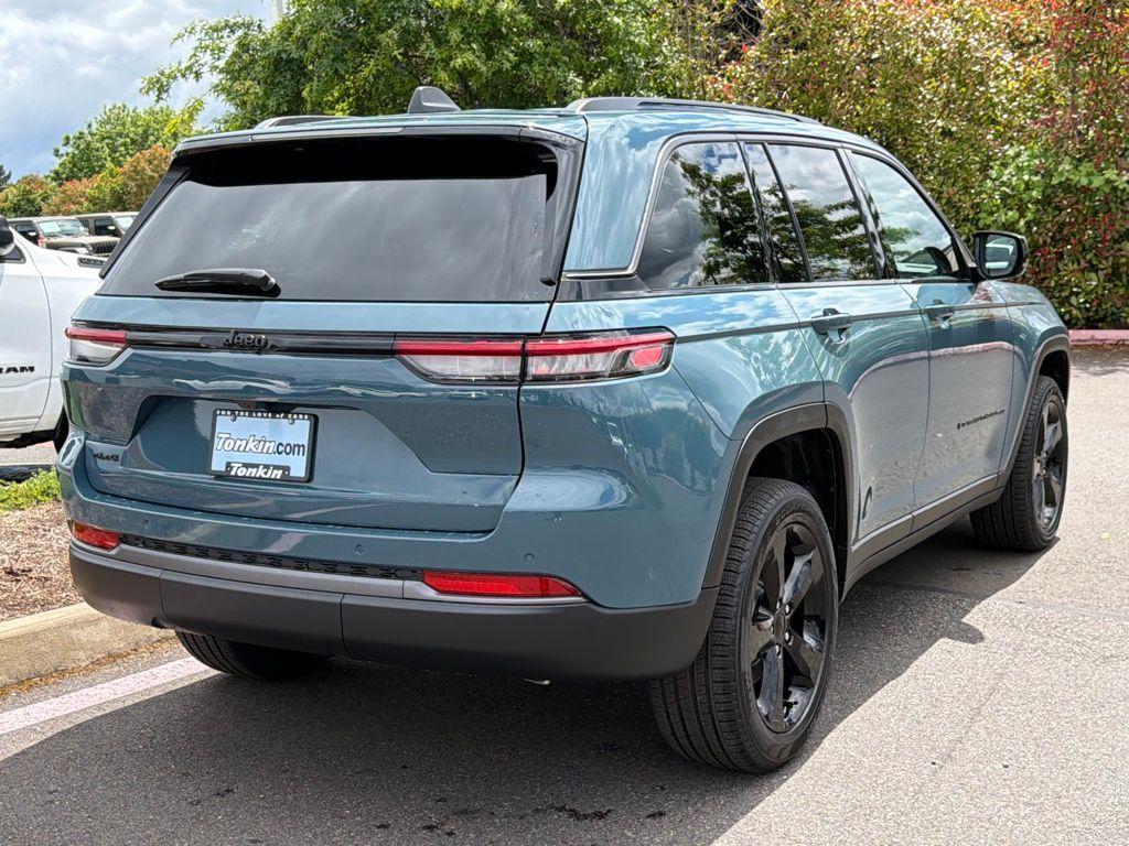 new 2026 Jeep Grand Cherokee car, priced at $47,630