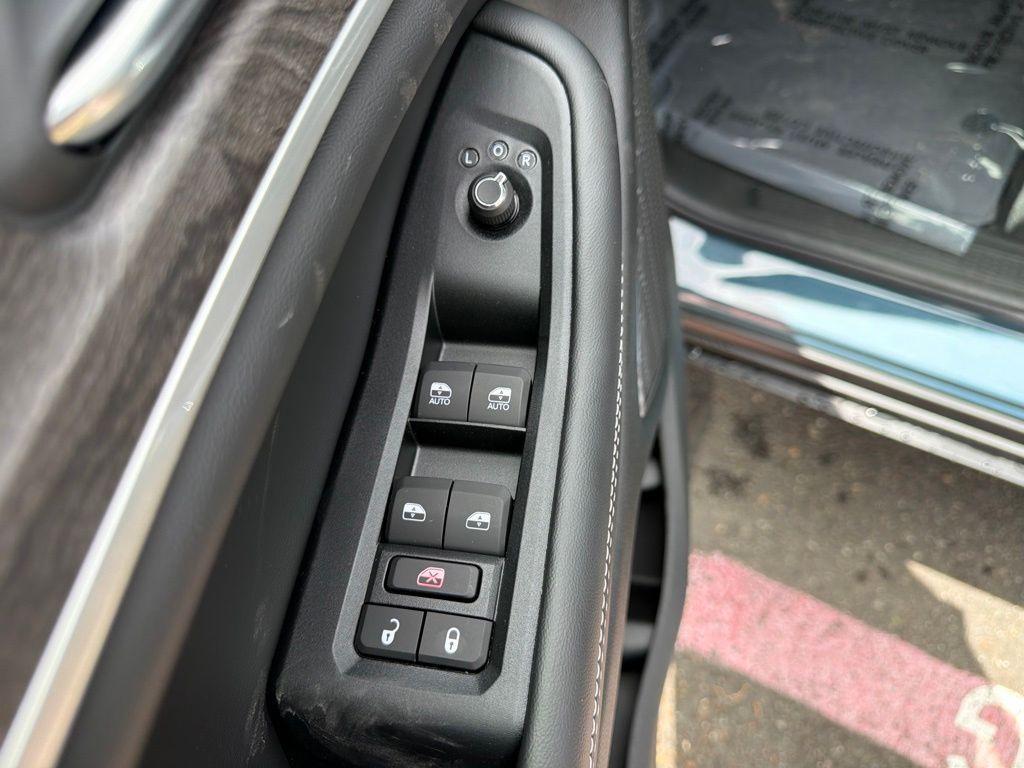 new 2026 Jeep Grand Cherokee car, priced at $47,630