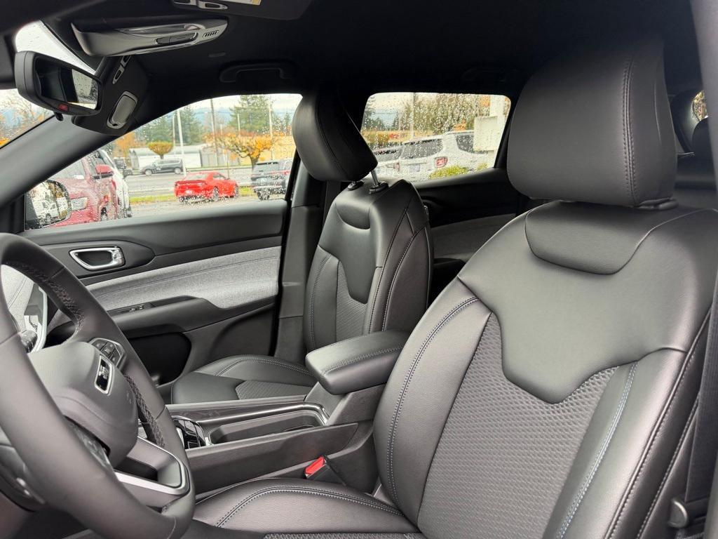 new 2026 Jeep Compass car, priced at $26,992