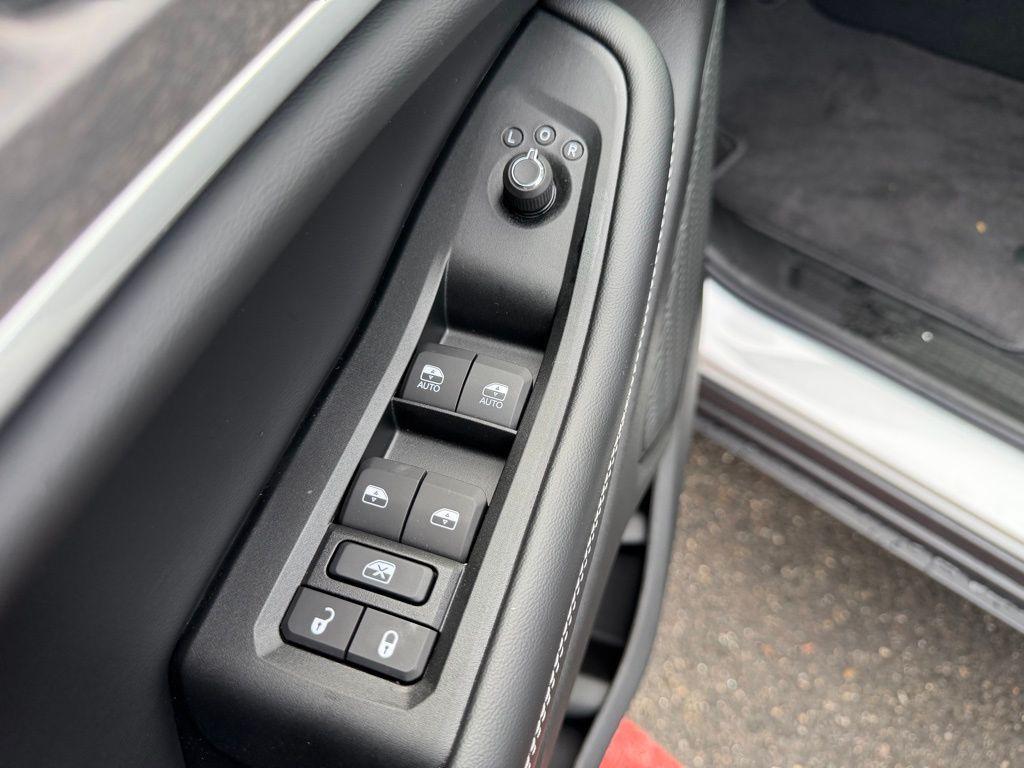 new 2025 Jeep Grand Cherokee L car, priced at $50,992