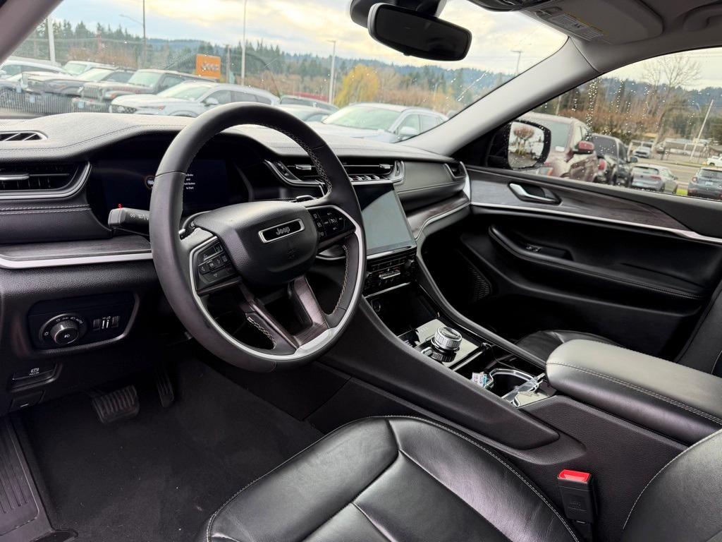 used 2023 Jeep Grand Cherokee car, priced at $27,990