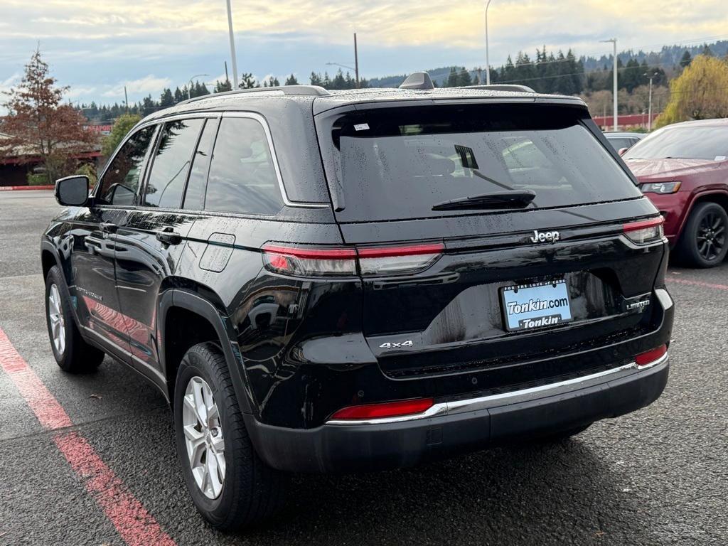 used 2023 Jeep Grand Cherokee car, priced at $27,990