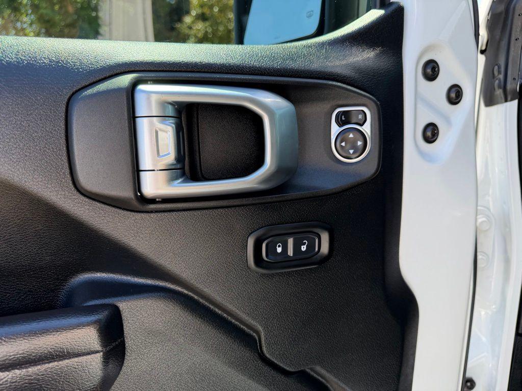 used 2020 Jeep Wrangler Unlimited car, priced at $29,990