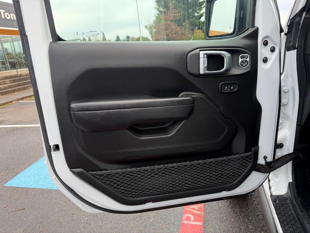 used 2021 Jeep Gladiator car, priced at $21,390