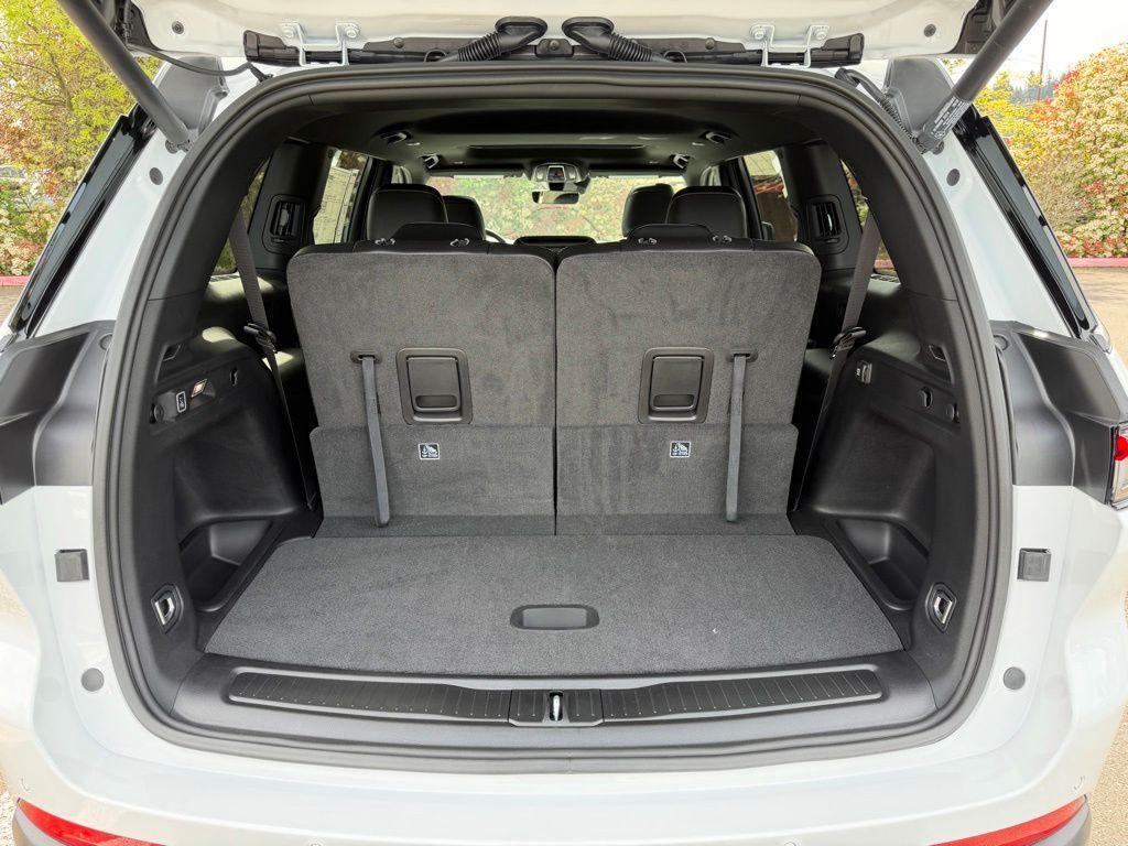 new 2026 Jeep Grand Cherokee L car, priced at $47,070