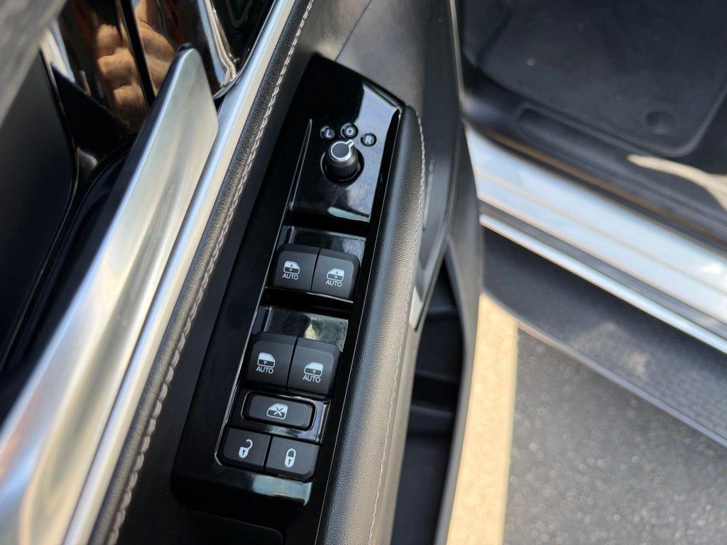 used 2022 Jeep Wagoneer car, priced at $45,992