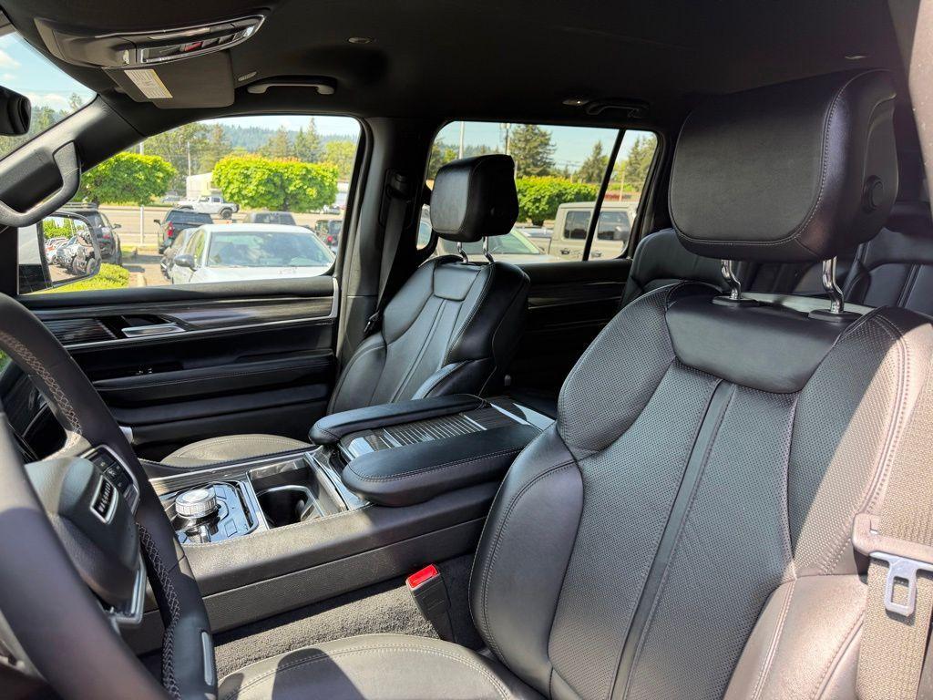 used 2022 Jeep Wagoneer car, priced at $45,992