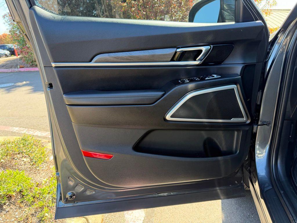 used 2023 Kia Telluride car, priced at $36,730