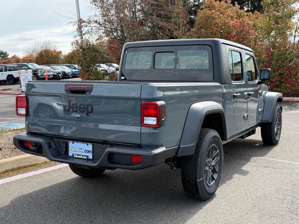 new 2026 Jeep Gladiator car, priced at $42,930