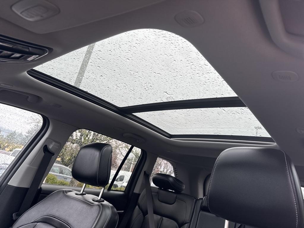 used 2022 Jeep Grand Cherokee car, priced at $27,550