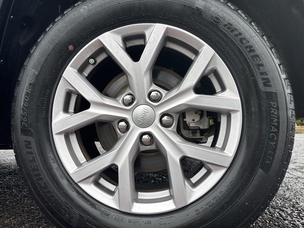 used 2022 Jeep Grand Cherokee car, priced at $27,550