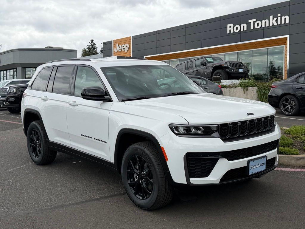 new 2026 Jeep Grand Cherokee car, priced at $44,075