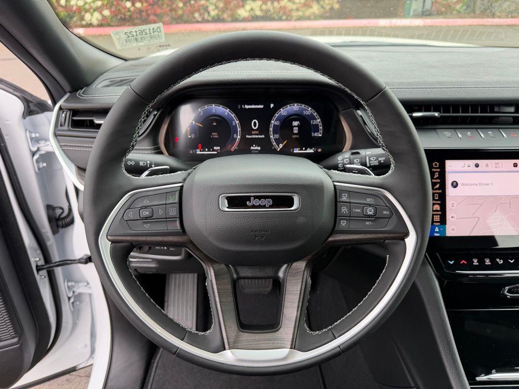 new 2026 Jeep Grand Cherokee car, priced at $44,075