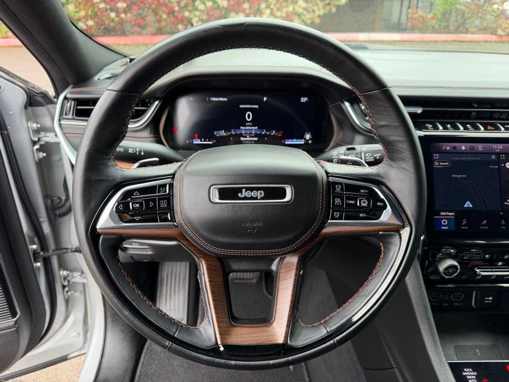 used 2022 Jeep Grand Cherokee car, priced at $36,990