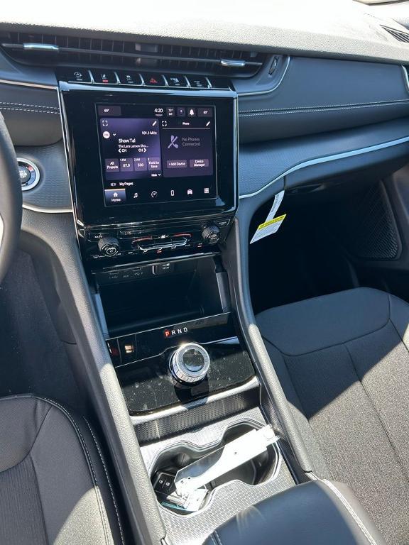 new 2025 Jeep Grand Cherokee car, priced at $32,792