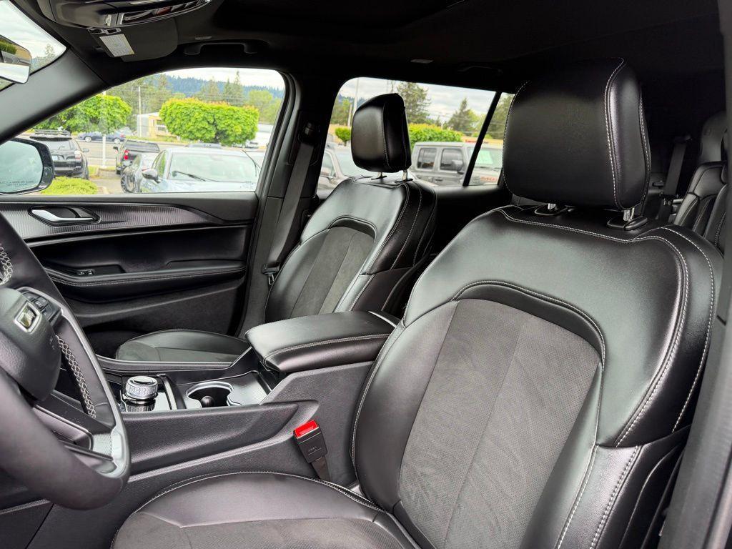 used 2025 Jeep Grand Cherokee L car, priced at $38,392