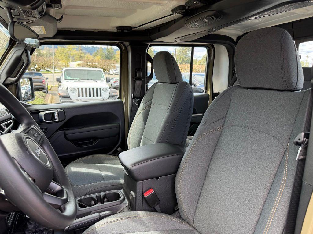 new 2026 Jeep Gladiator car, priced at $42,930