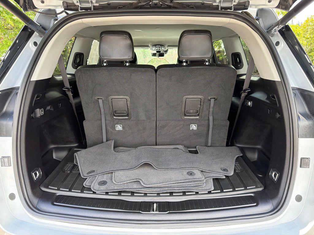 used 2023 Jeep Grand Cherokee L car, priced at $32,191