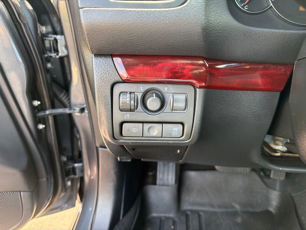 used 2009 Subaru Legacy car, priced at $7,990