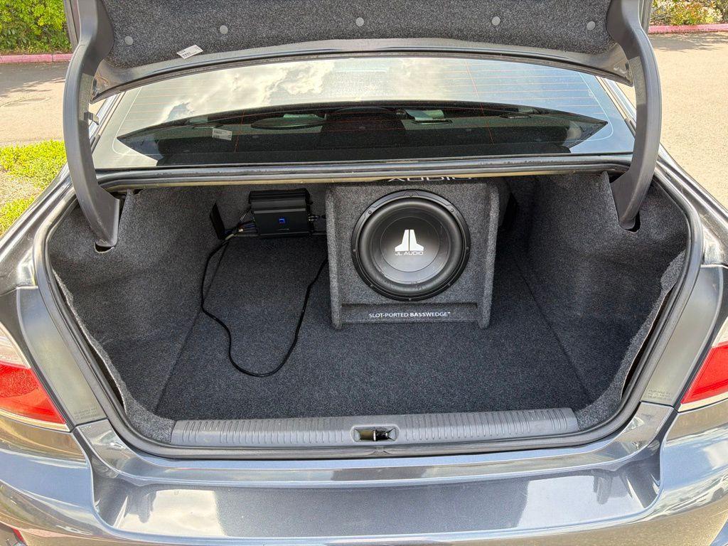used 2009 Subaru Legacy car, priced at $7,990
