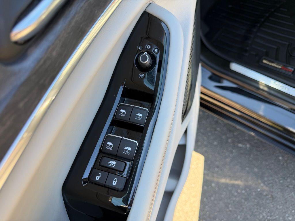 used 2022 Jeep Grand Cherokee L car, priced at $32,300