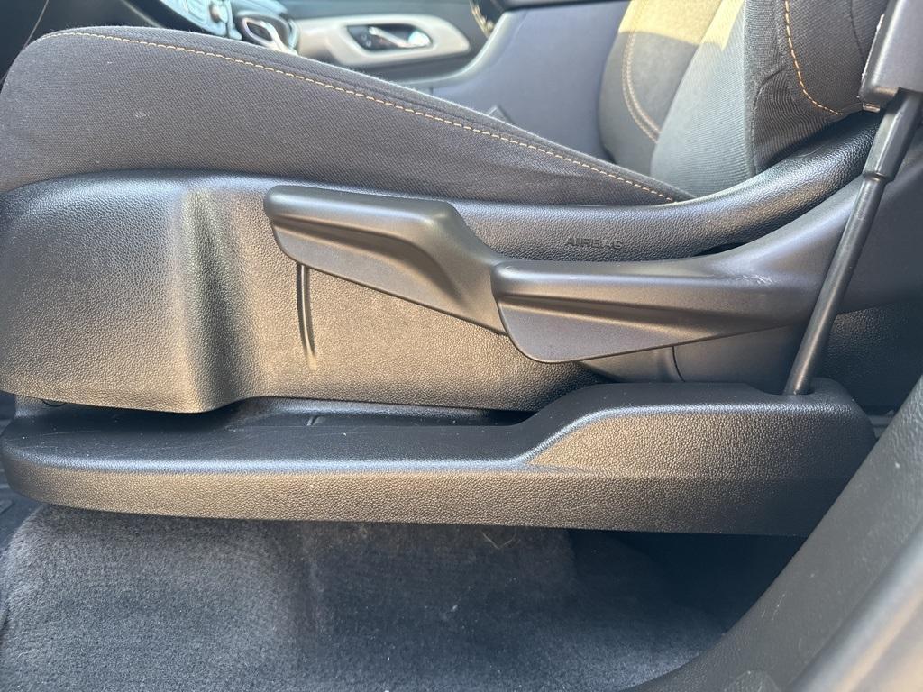 used 2021 Chevrolet Traverse car, priced at $19,990