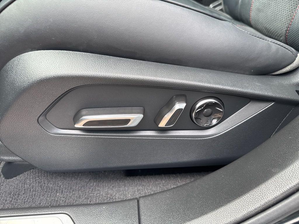 used 2023 Acura RDX car, priced at $36,990