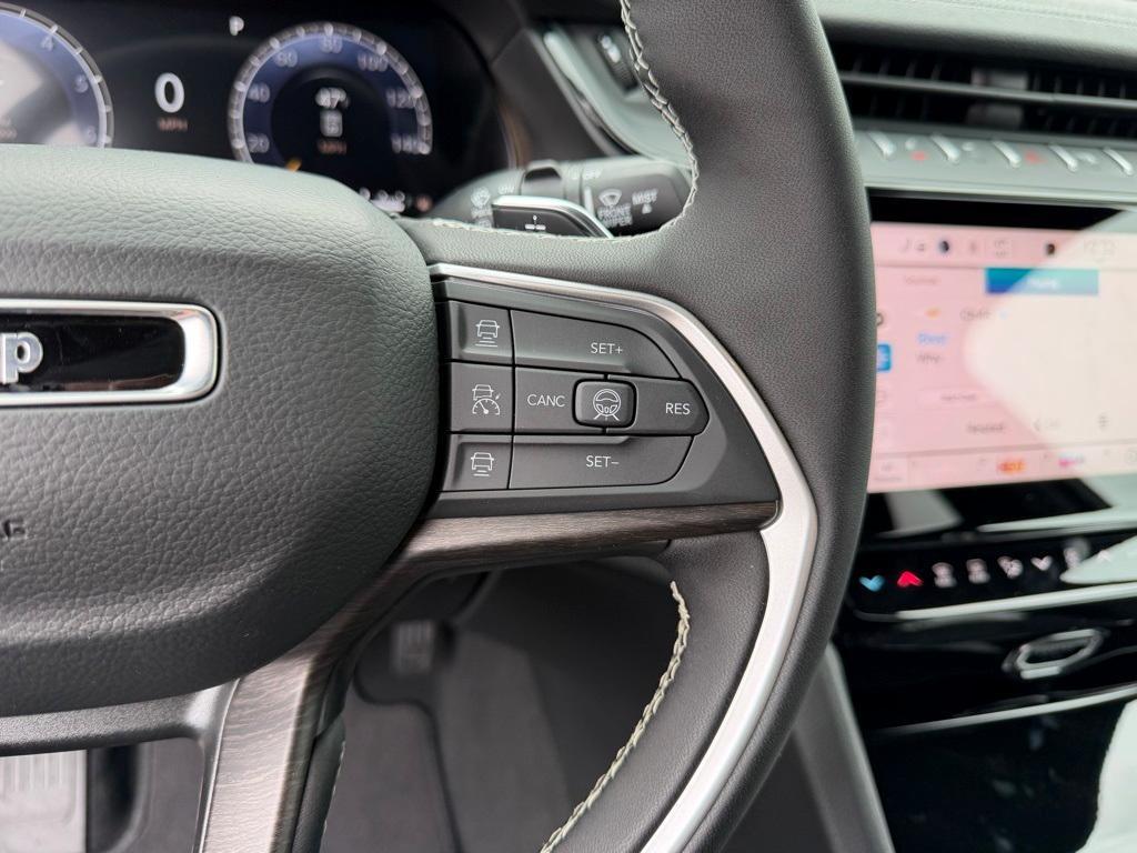 new 2026 Jeep Grand Cherokee car, priced at $47,992