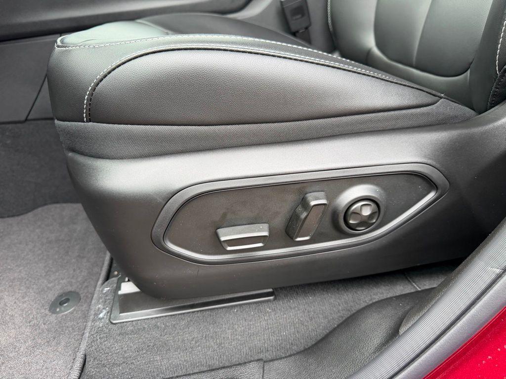 new 2026 Jeep Grand Cherokee car, priced at $46,492