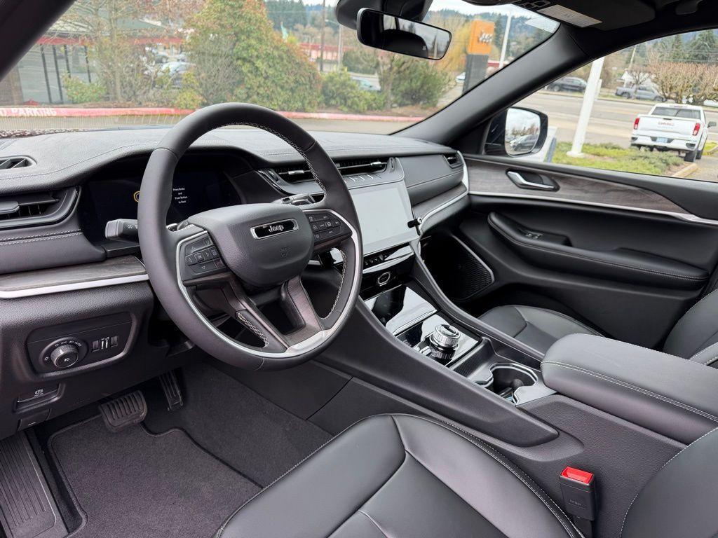 new 2026 Jeep Grand Cherokee car, priced at $46,492