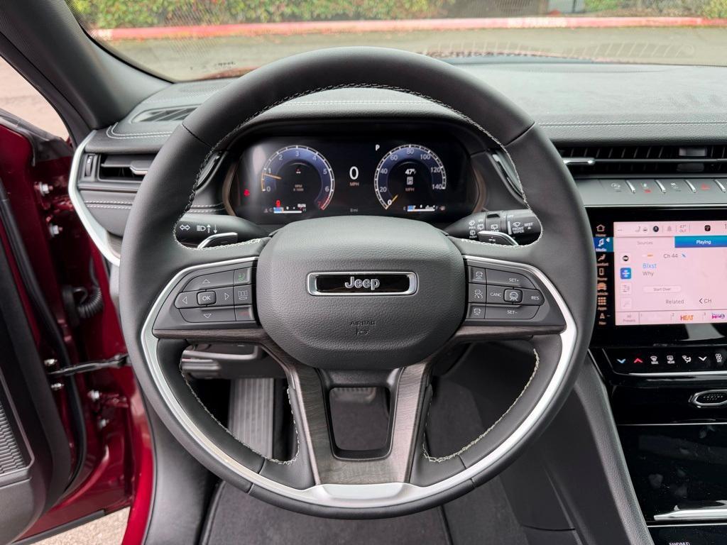 new 2026 Jeep Grand Cherokee car, priced at $47,992