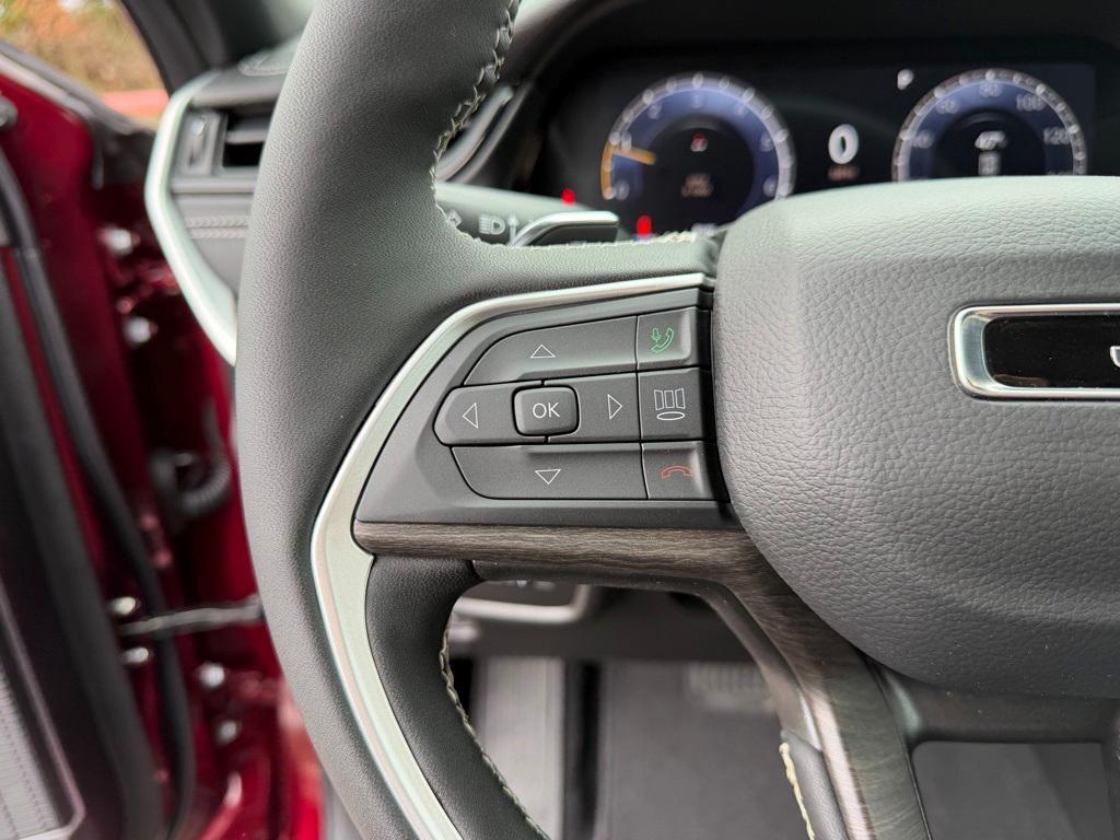 new 2026 Jeep Grand Cherokee car, priced at $47,992