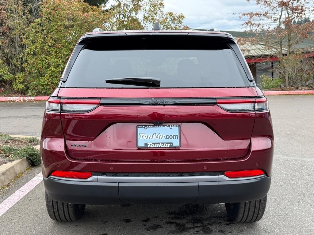 new 2026 Jeep Grand Cherokee car, priced at $47,992