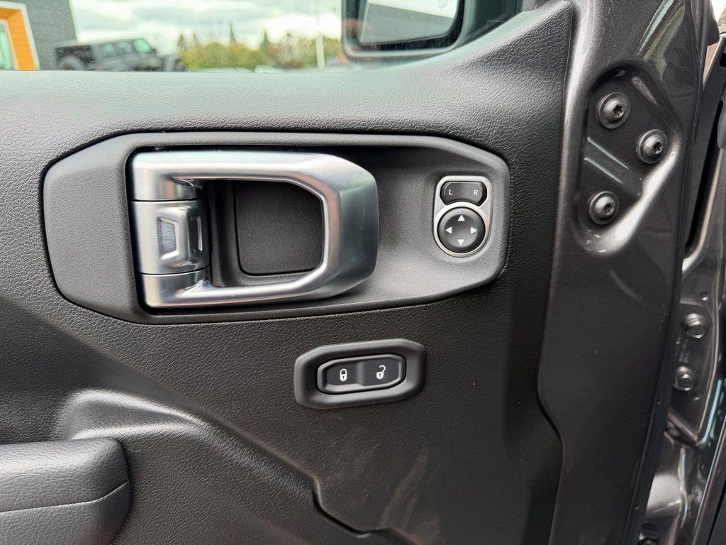new 2026 Jeep Gladiator car, priced at $52,792