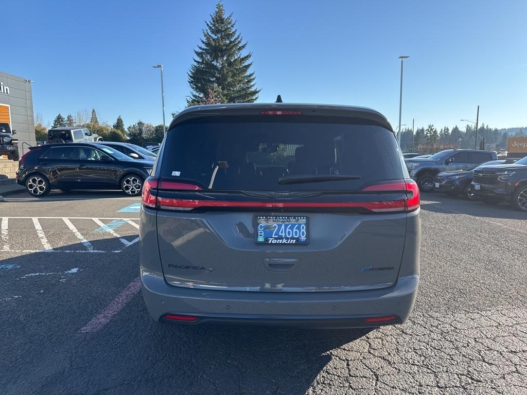 used 2023 Chrysler Pacifica Hybrid car, priced at $29,490