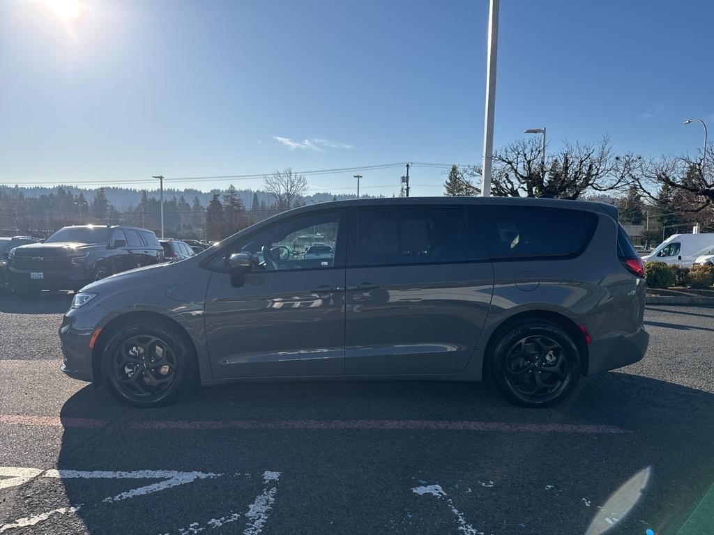used 2023 Chrysler Pacifica Hybrid car, priced at $29,490