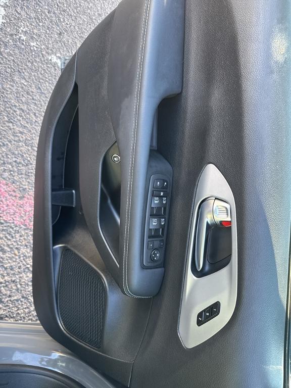 used 2023 Chrysler Pacifica Hybrid car, priced at $29,490