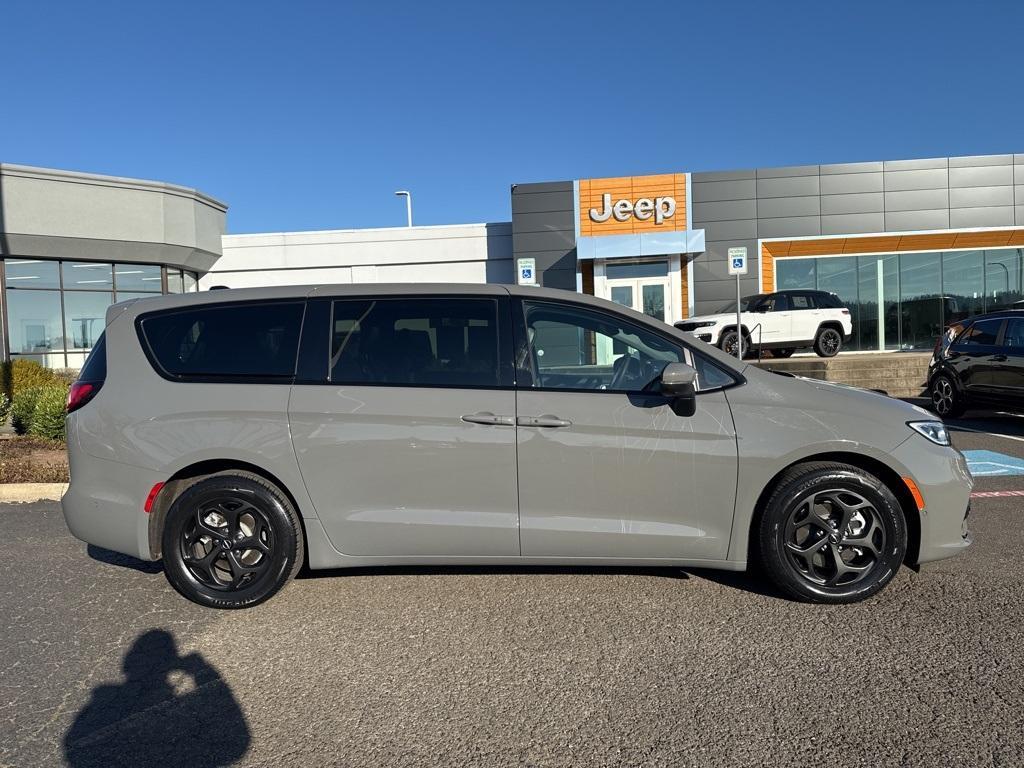 used 2023 Chrysler Pacifica Hybrid car, priced at $29,490