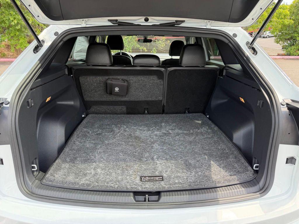 used 2023 Volkswagen Atlas Cross Sport car, priced at $20,670